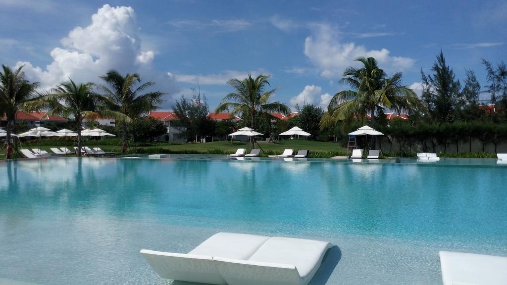 Ocean Apartment Spa & Golf Danang 외부 사진
